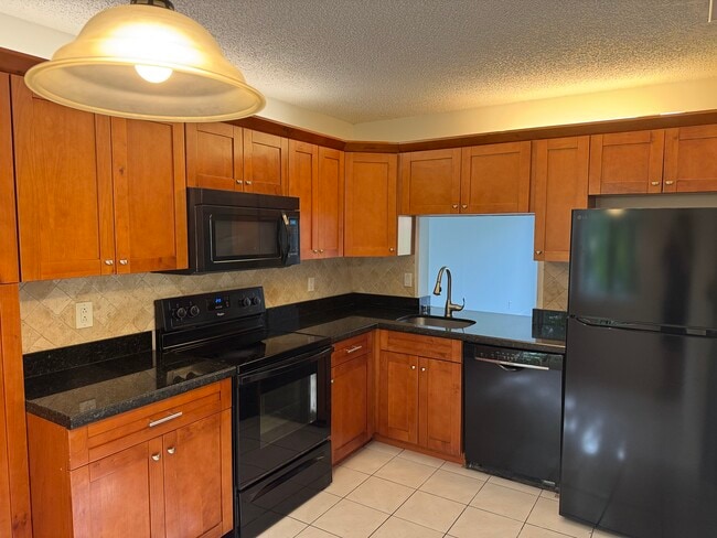 Photo - 3733 Carambola Cir N