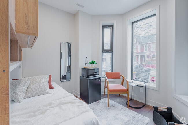 6BR, 3BA - Bedroom - 23 Ross | Student Housing