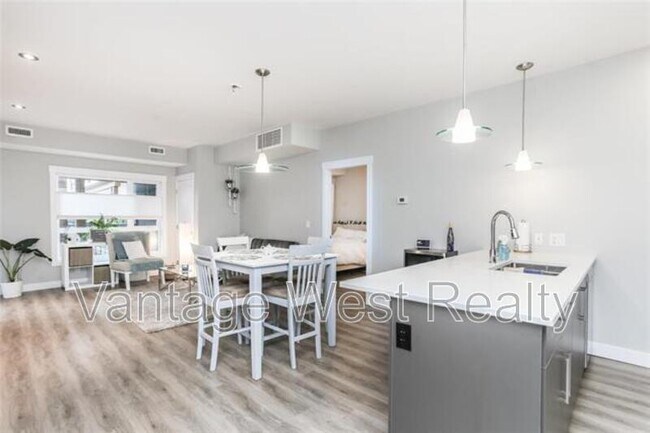 Photo - 1883-1883 Water St