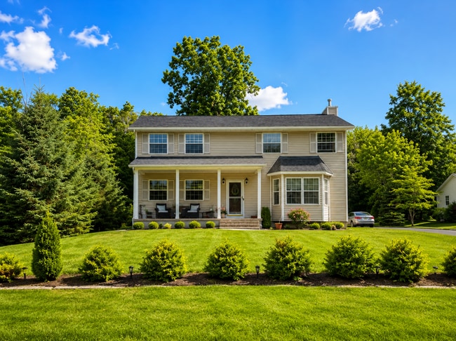 Building Photo - 296 Birchwood Dr N