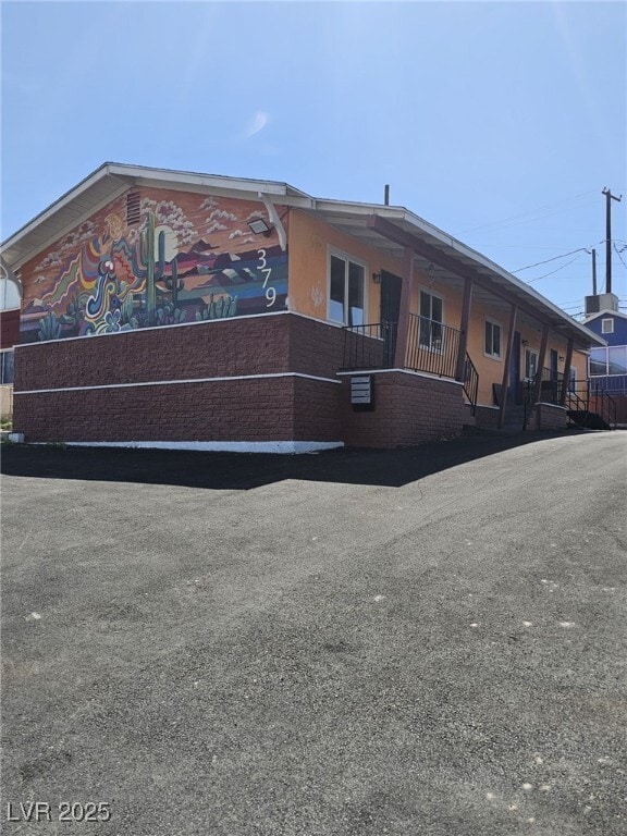 Building Photo - 379 N 15th St Rental