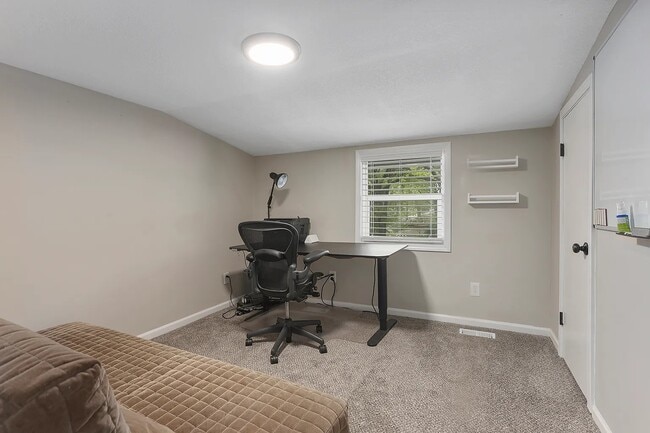 Photo - Hopkins Rental