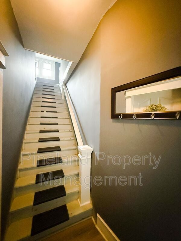 Photo - 3410 Hill St