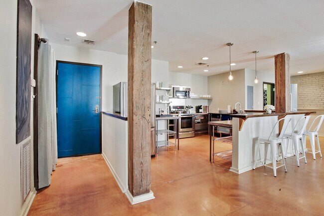 Photo - 1041 Constance St Unit ID1265378P