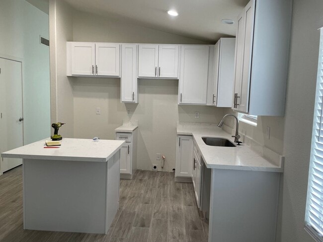 Photo - 1113 W Sparrow Dr