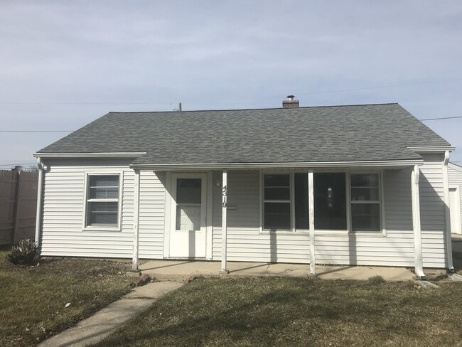 Photo - 4319 Standish Dr House
