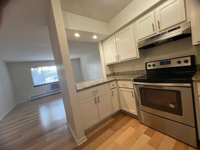 Photo - 1018 N 27th St Unit 204