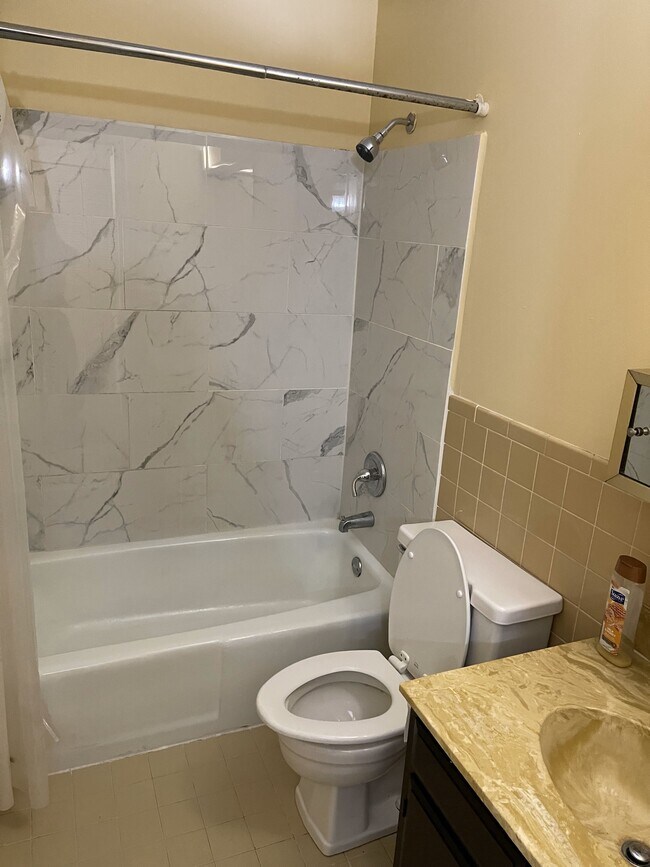 4507 #3 Landside Drive Unit 4