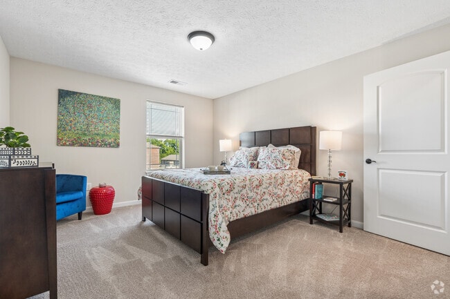 2BR, 2BA - 1,050SF - Primary Bedroom