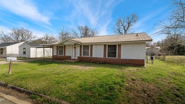Photo - Cute home in New Boston