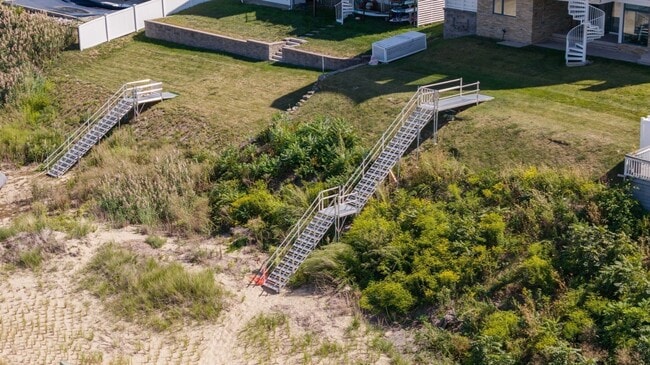 35 Regatta Rd