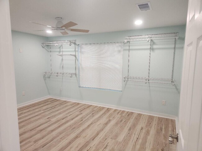 Photo - 6222 S. F. Austin Road