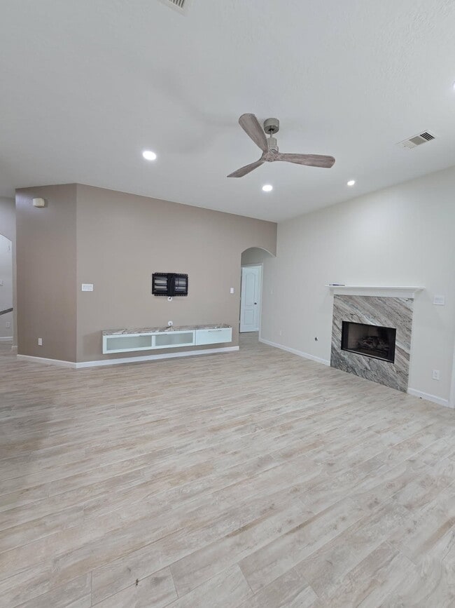 Photo - 1814 Midnight Ln