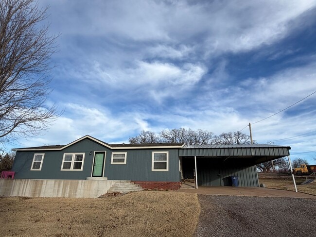 Building Photo - Guthrie Rental