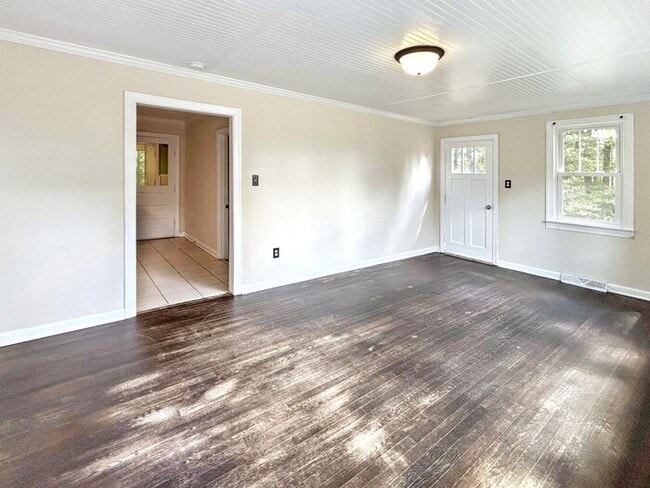 Photo - 146 Van Horn Ln