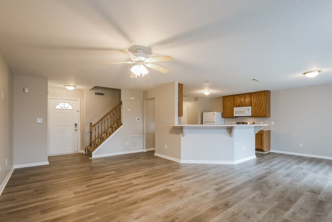 Photo - 443 Grabill Dr