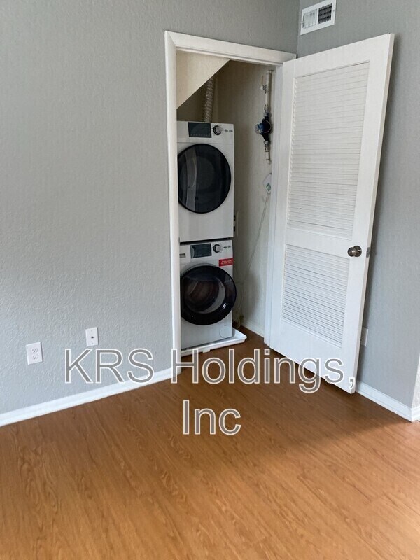 Photo - 4347 Newsome Dr