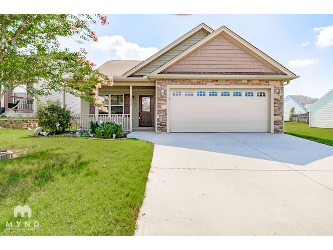 Photo - 352 Robin Helton Dr House