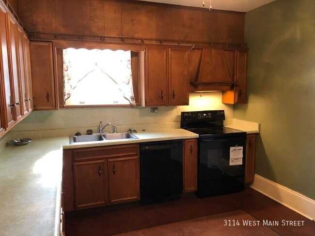 Photo - 3114 W Main St