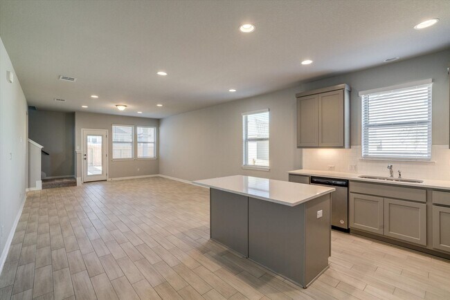 Photo - 2705 Brushwood Mdw