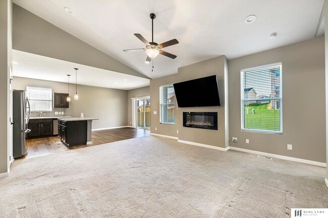 Photo - 7822 S 184th Ave