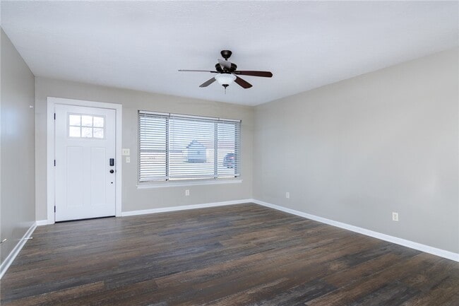 Photo - 1208 NE 3rd St