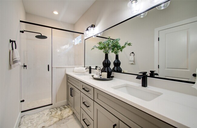 2626 W Tidwell Rd Unit B