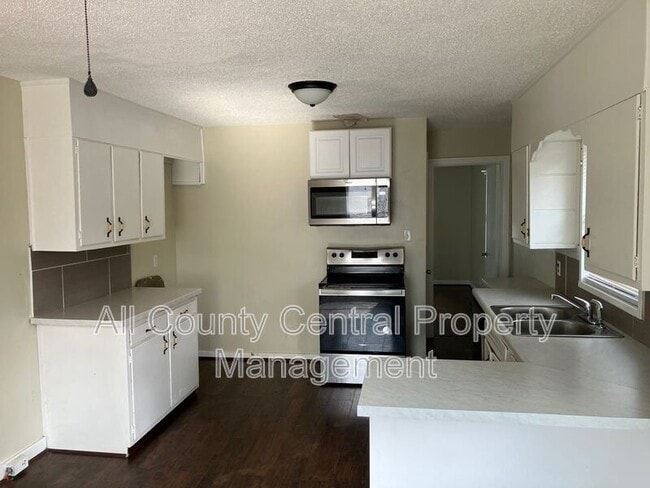 Photo - 1444 31st St N