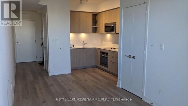 Photo - 50 Ordnance St Unité 908