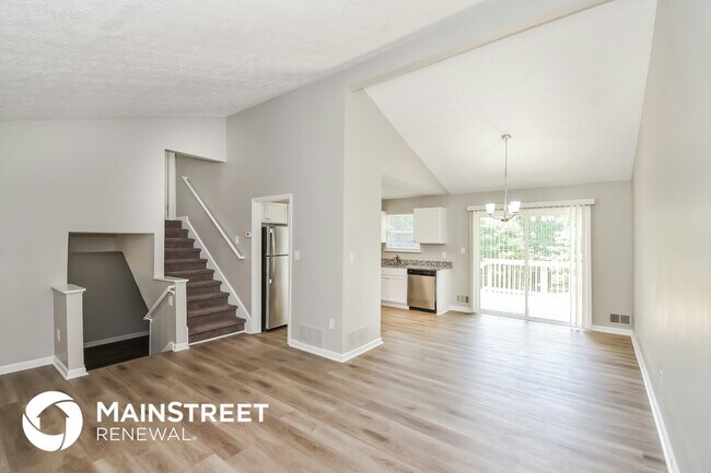 144 Hamlet Ct