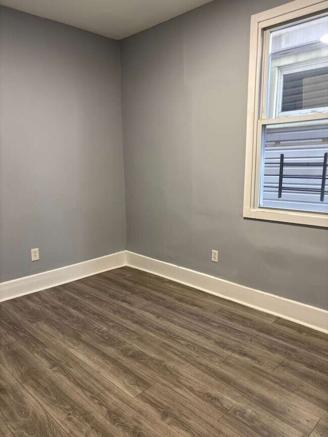 Photo - 134 Seymour Ave Unit 2