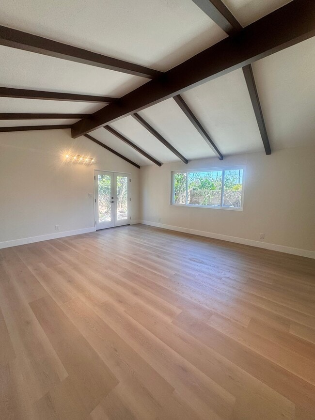 Photo - 9244 Crebs Ave