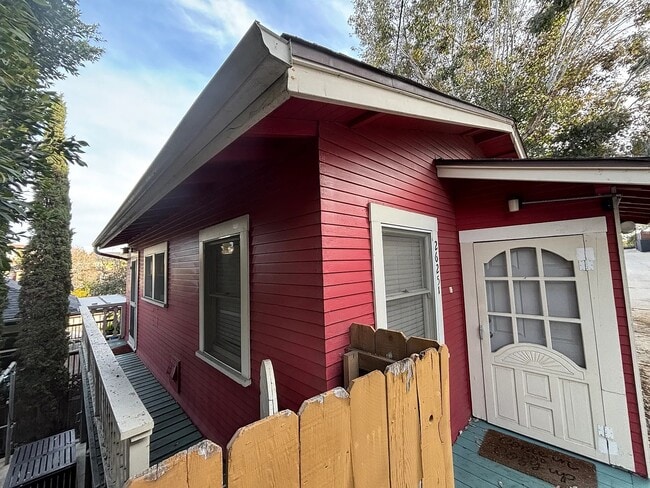 Photo - 2625 1/2 E St