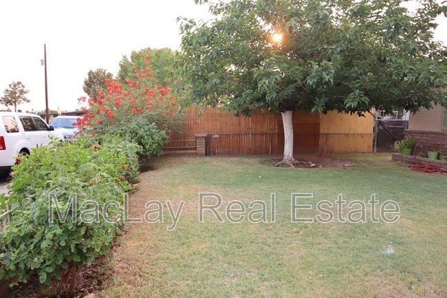 Photo - 408 W Elgin St