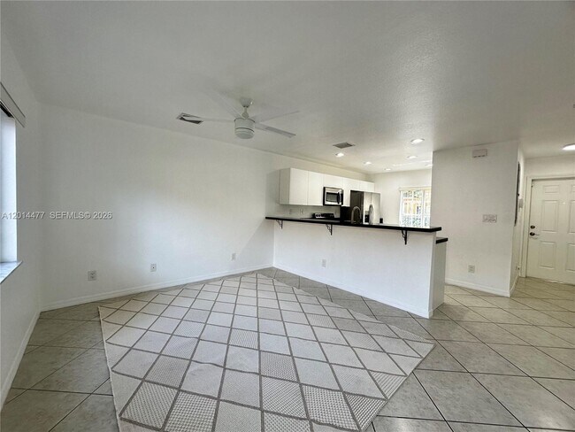 Photo - 324 NE 3rd St