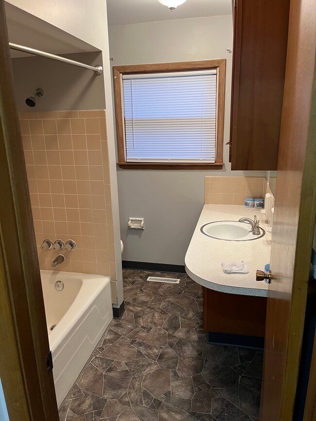 Photo - 240 Smith St Unit 240