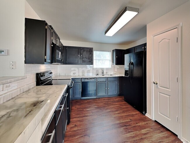 Photo - 6702 Sandy Point Dr