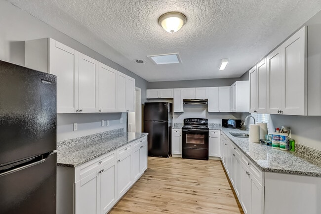 Building Photo - 7129 Beth Ann Ter Rental