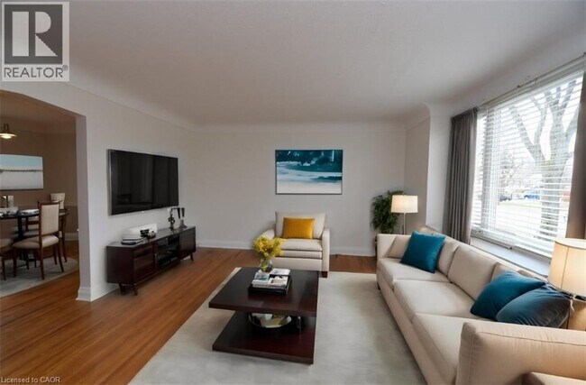 Photo - 80 MacLennan Ave