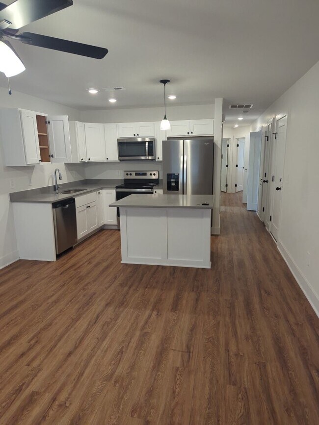 917 Arrowhead St Unit 1