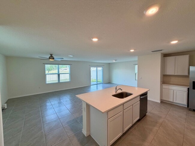 Photo - Beautiful Home in Newberry, FL – Spacious, Modern, and Peaceful Living