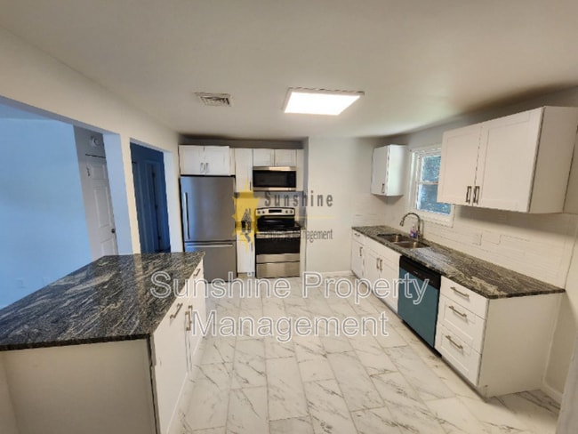 Photo - 213 Picard Dr