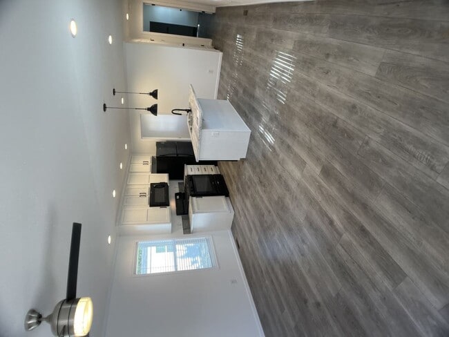 Photo - 13940 Bundoran Ave