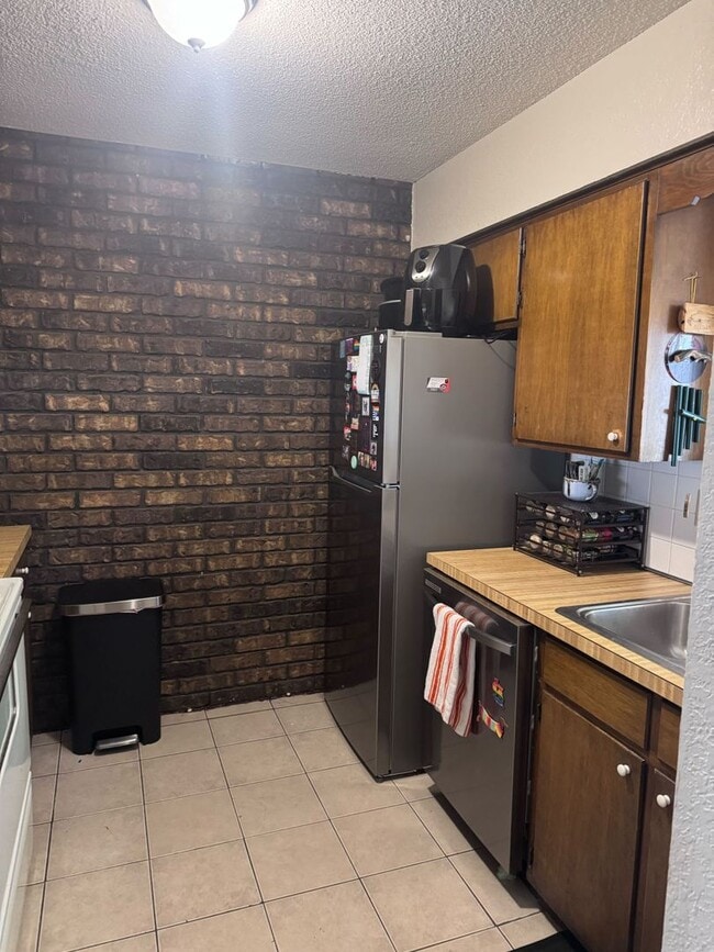 Photo - Spacious All Electric Townhome Near Downtown Independence