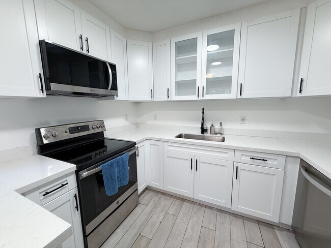 Photo - 2823 Polk St