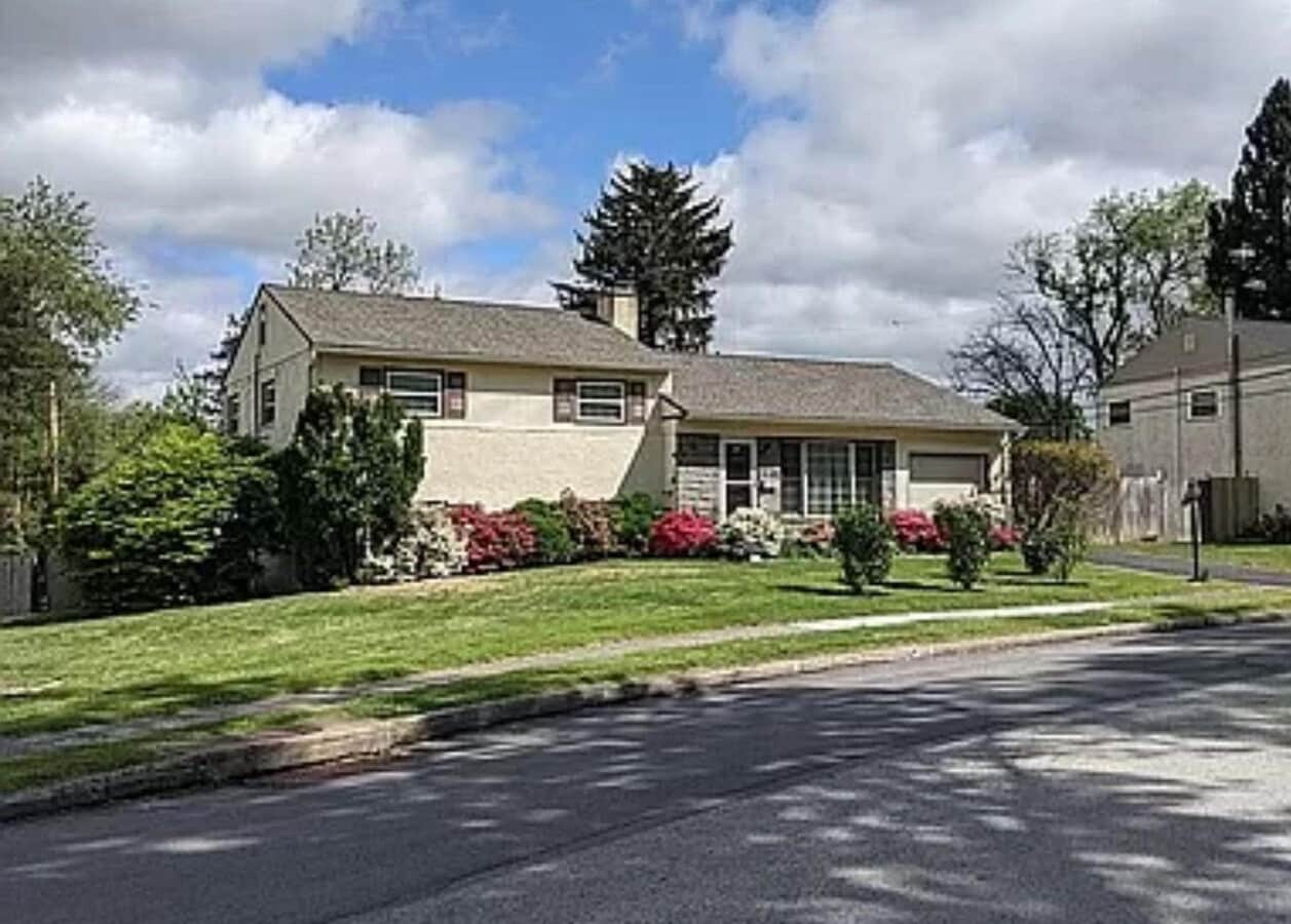 Photo - 300 Adams Rd