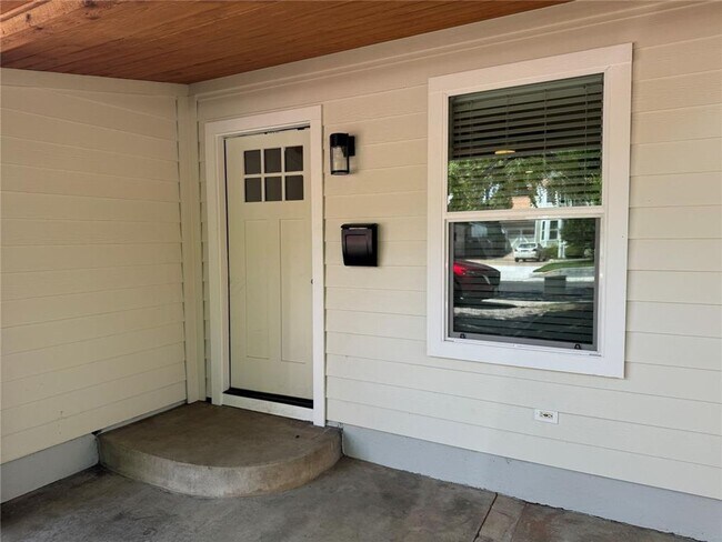 Photo - 3 X 2 Stand Alone Home Near UT!