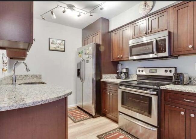 Photo - 3BD/2BA Fabulous Townhome in Laurel. (APPLICANTS MUST HAVE A MINIMUM 640 CREDIT SCORE)