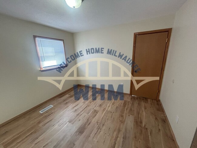 Photo - 6578 N 73rd St