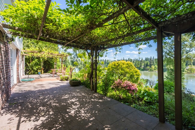 Photo - Riverfront Perfection with this Charming 3 Bedroom Lake Oswego Home!